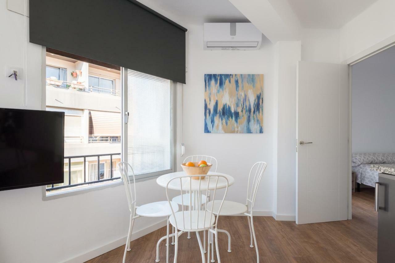 Apartamento Munoz Torrero Apartment Malaga Bagian luar foto