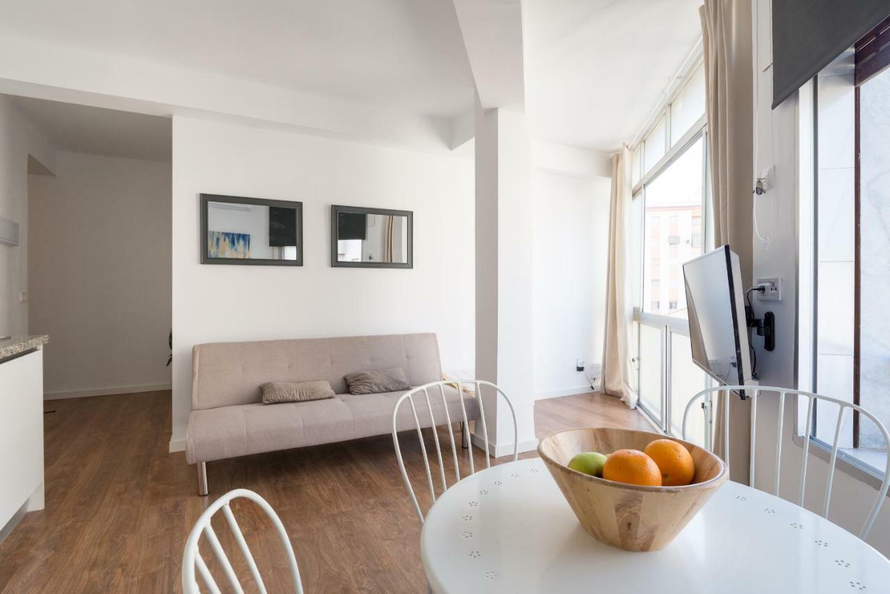 Apartamento Munoz Torrero Apartment Malaga Bagian luar foto