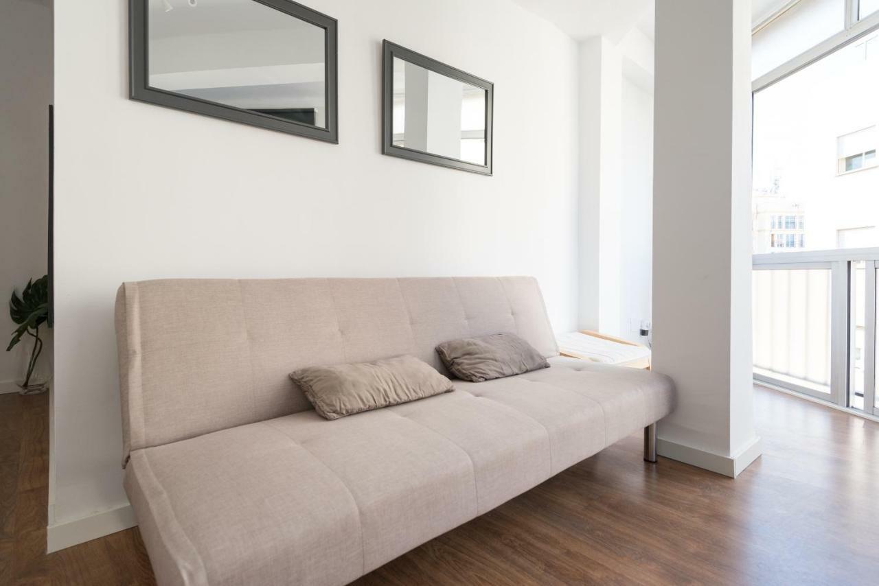 Apartamento Munoz Torrero Apartment Malaga Bagian luar foto
